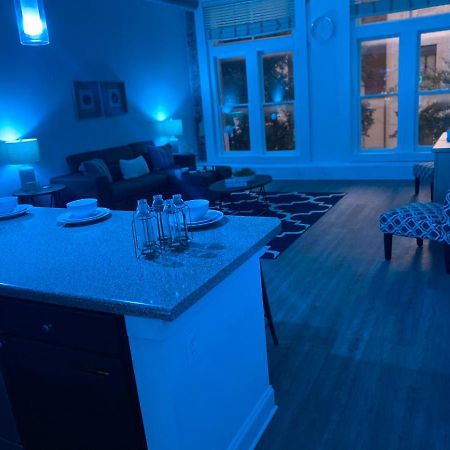 Industrial Smart Home Apartment In The Center Of Downtown Memphis Extérieur photo