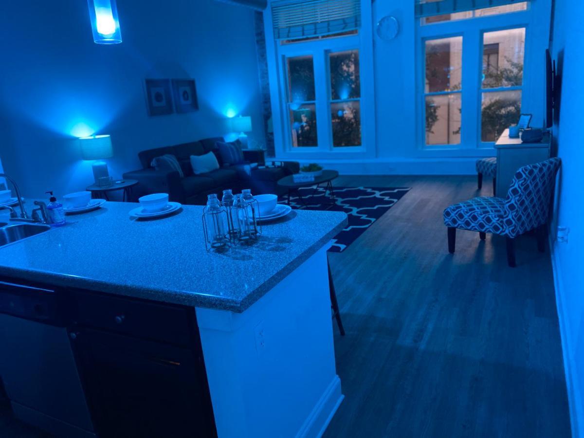 Industrial Smart Home Apartment In The Center Of Downtown Memphis Extérieur photo